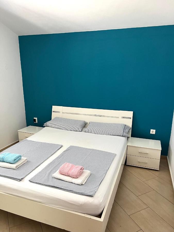 Apartments Villa Marina Рогозниця Екстер'єр фото