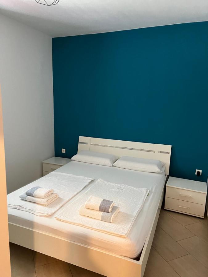 Apartments Villa Marina Рогозниця Екстер'єр фото