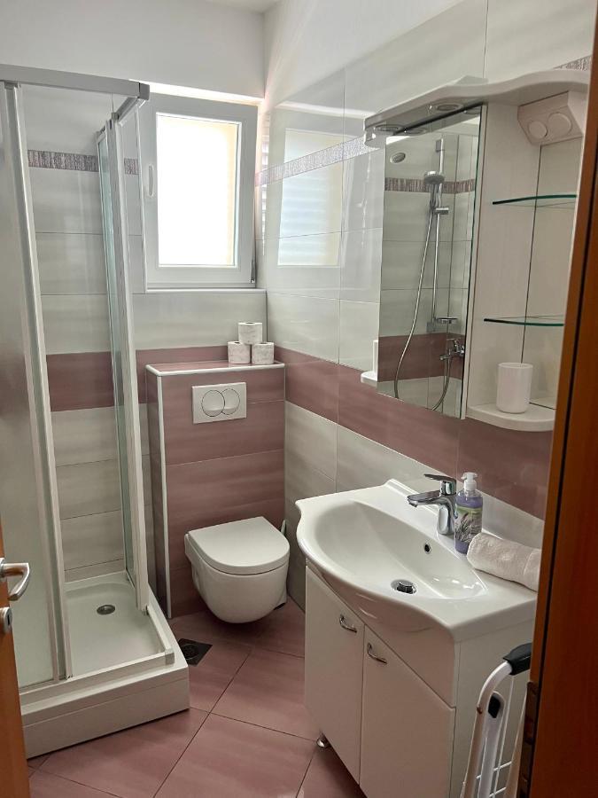 Apartments Villa Marina Рогозниця Екстер'єр фото